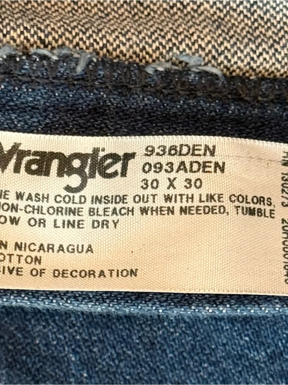 Wrangler Men's Deep Indigo Straight Jeans